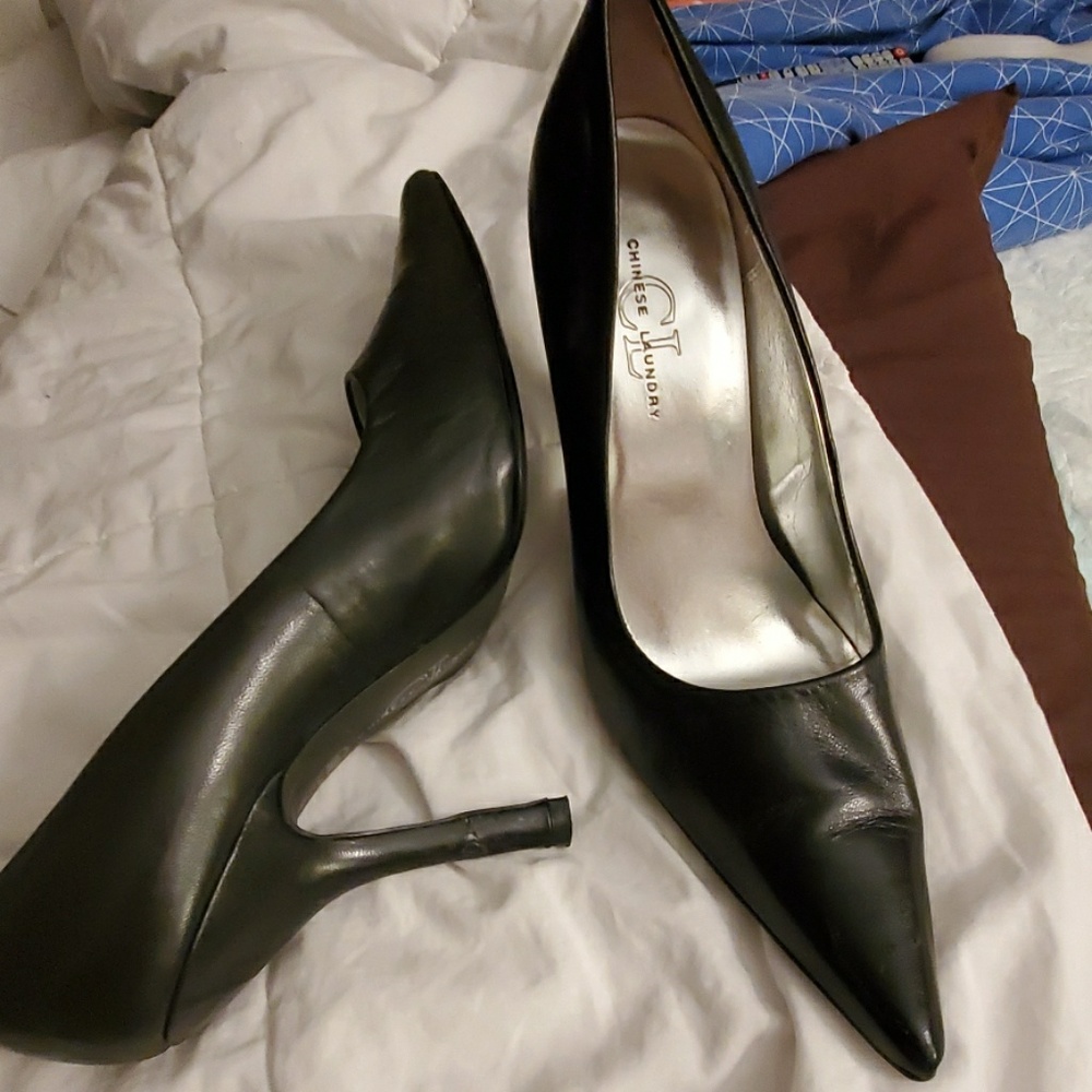 Chinese Laundry Black 4in heel pumps